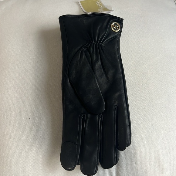 Michael Kors Leather Tech Gloves - Picture 4 of 4